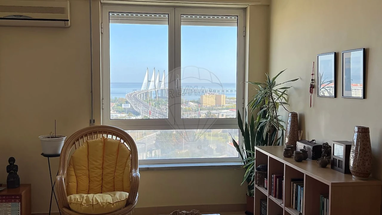 Apartamento T3 para Venda em Moscavide e Portela Foto 22