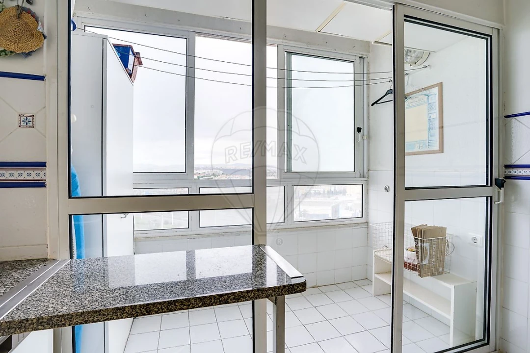 Apartamento T3 para Venda em Moscavide e Portela Foto 25