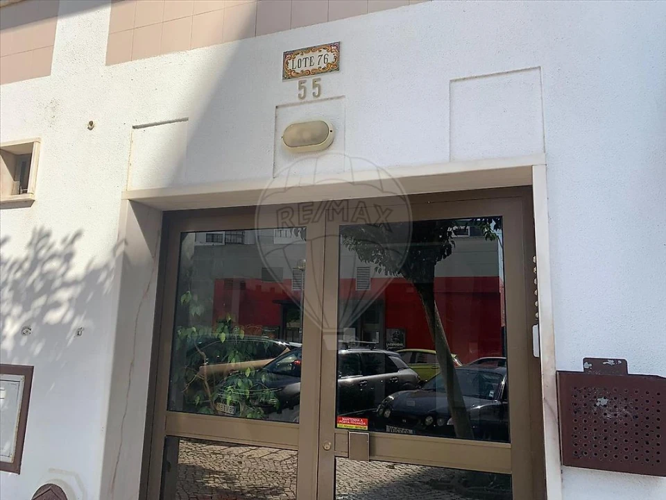 Apartamento T3 para Venda em Rio de Mouro Foto 3