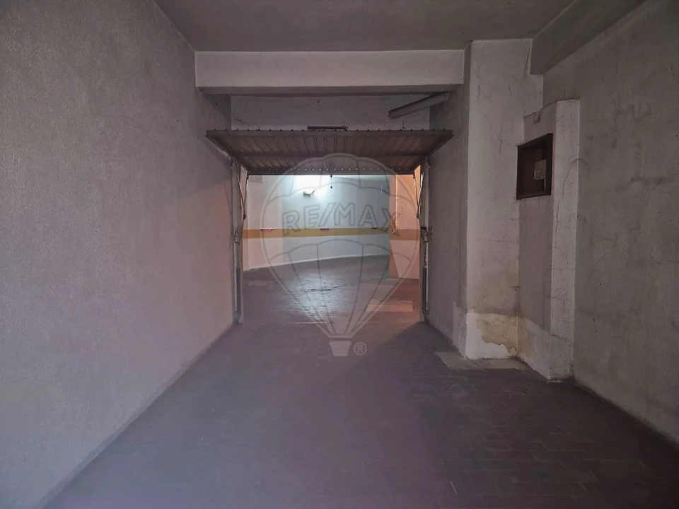 Garagem para Venda em Agualva e Mira-Sintra Foto 9