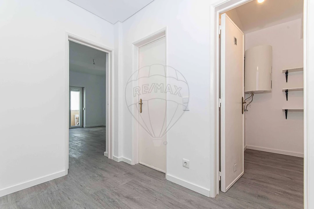 Apartamento T2 para Arrendamento em Agualva e Mira-Sintra Foto 9