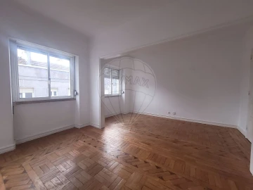 Apartamento T2 para Venda em Queluz e Belas