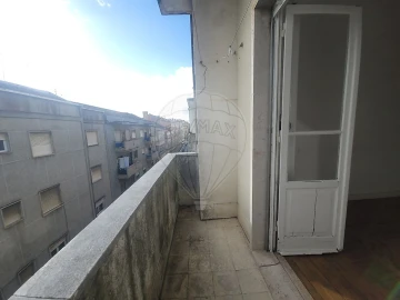 Apartamento T2 para Venda em Queluz e Belas