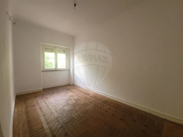 Apartamento T2 para Venda em Queluz e Belas