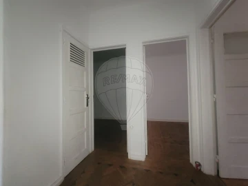 Apartamento T2 para Venda em Queluz e Belas