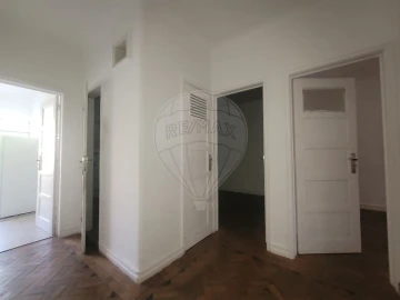 Apartamento T2 para Venda em Queluz e Belas