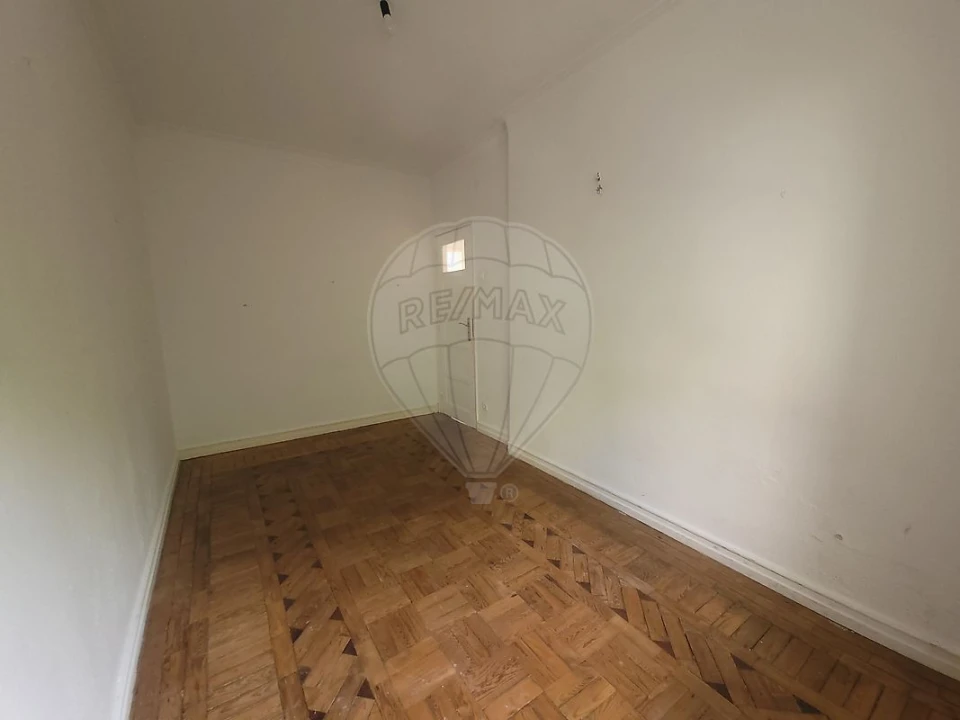 Apartamento T2 para Venda em Queluz e Belas Foto 11