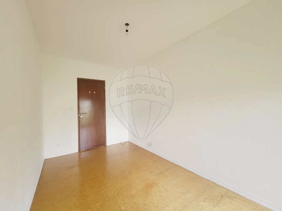 Apartamento T2 para Venda em Massamá e Monte Abraão Foto 5