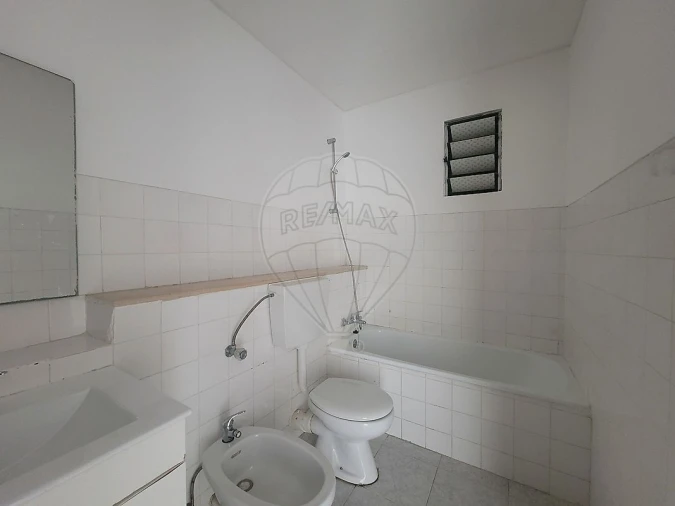 Apartamento T2 para Venda em Massamá e Monte Abraão Foto 2