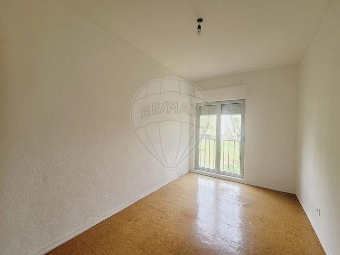 Apartamento T2 para Venda em Massamá e Monte Abraão Foto 3