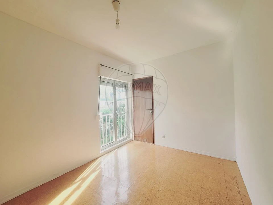 Apartamento T2 para Venda em Massamá e Monte Abraão Foto 8