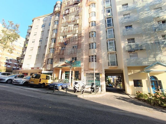 Garagem para Venda em Algueirão-Mem Martins Foto 5