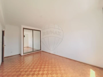 Apartamento T2 para Venda em Rio de Mouro