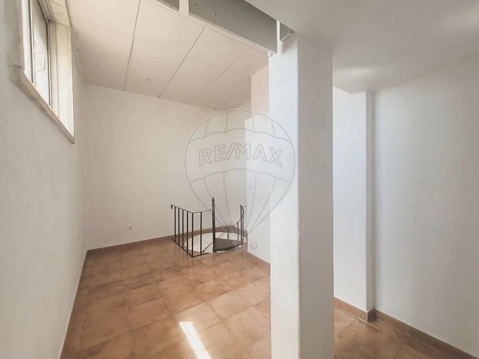 Apartamento T2 para Venda em Rio de Mouro Foto 8