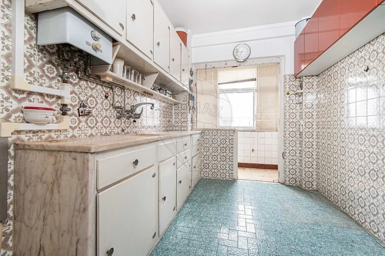 Apartamento T1 para Venda em Barcarena Foto 8