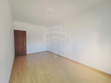 Apartamento T2 para Venda em Rio de Mouro