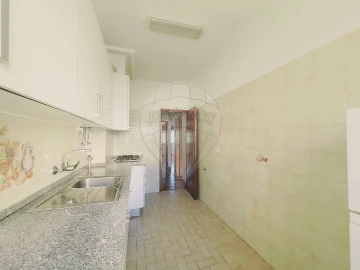 Apartamento T2 para Venda em Rio de Mouro