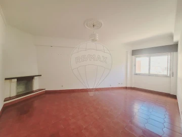 Apartamento T2 para Venda em Rio de Mouro