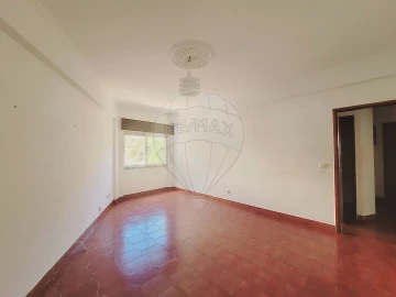 Apartamento T2 para Venda em Rio de Mouro