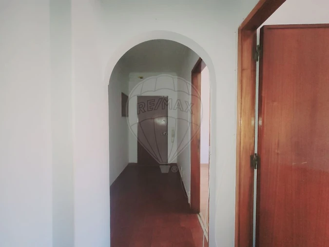 Apartamento T2 para Venda em Rio de Mouro Foto 13