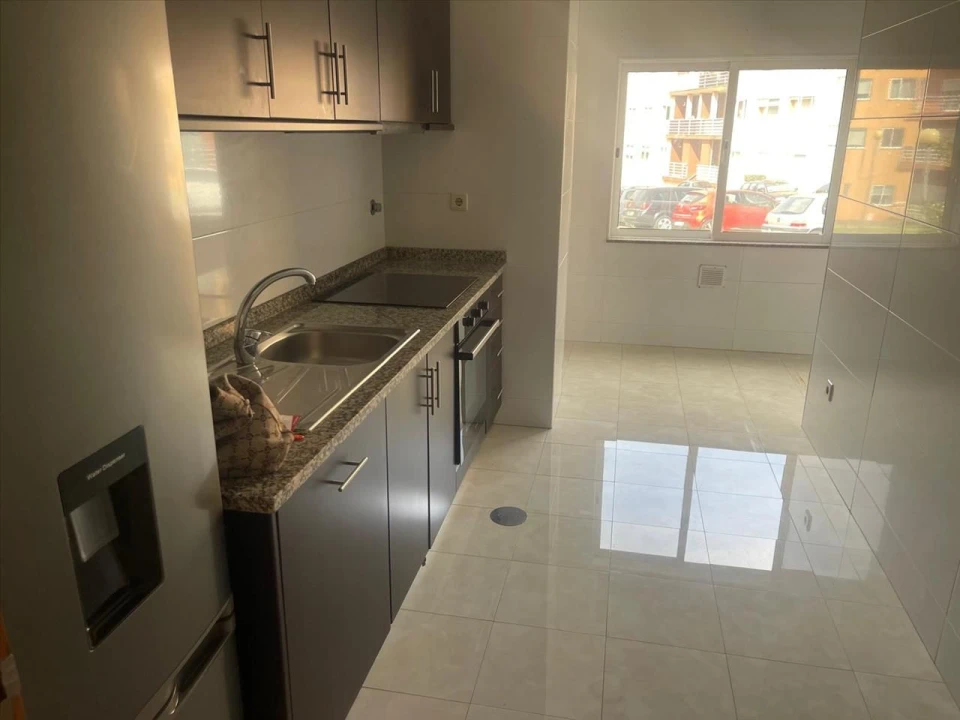 Apartamento T2 para Venda em Canelas Foto 7