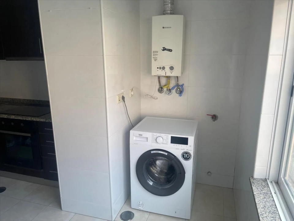Apartamento T2 para Venda em Canelas Foto 10