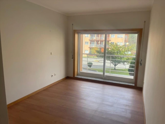Apartamento T2 para Venda em Canelas Foto 11