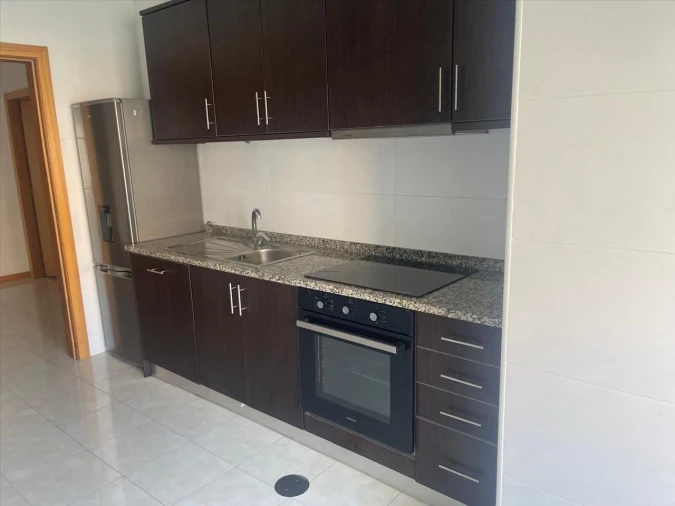 Apartamento T2 para Venda em Canelas Foto 8