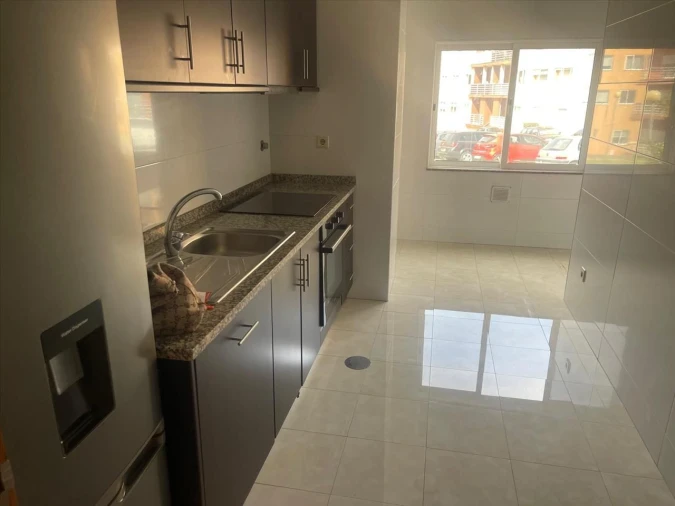 Apartamento T2 para Venda em Canelas Foto 7