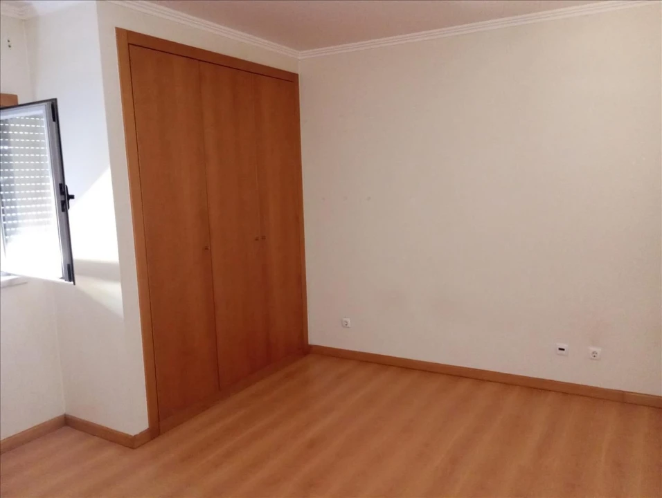 Apartamento T2 para Venda em Vila Franca de Xira Foto 10