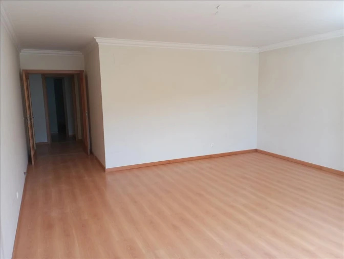 Apartamento T2 para Venda em Vila Franca de Xira Foto 3
