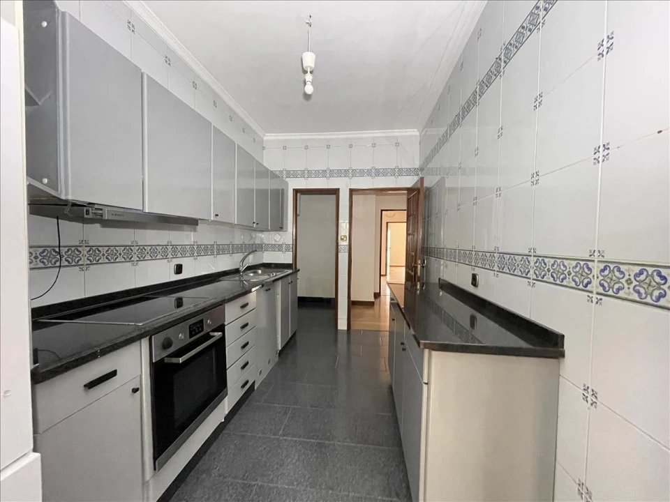 Apartamento T2 para Venda em Cedofeita, Santo Ildefonso, Sé, Miragaia, São Nicolau e Vitória Foto 7