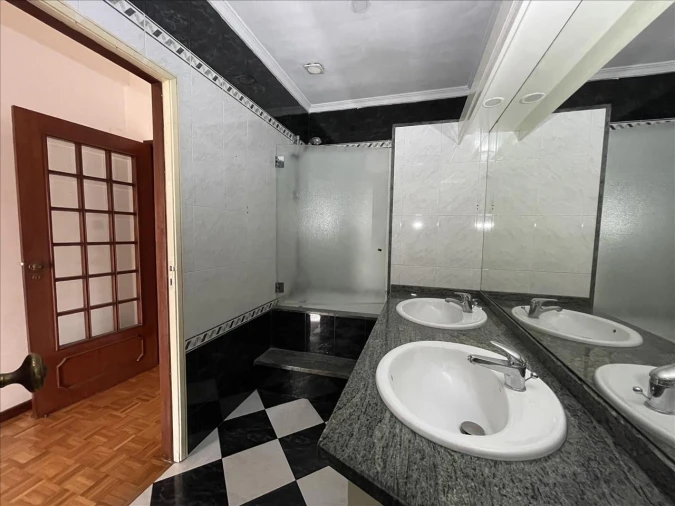 Apartamento T2 para Venda em Cedofeita, Santo Ildefonso, Sé, Miragaia, São Nicolau e Vitória Foto 13