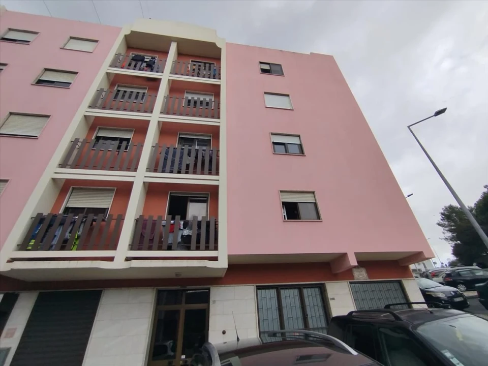 Apartamento T2 para Venda em Cacém e São Marcos Foto 1