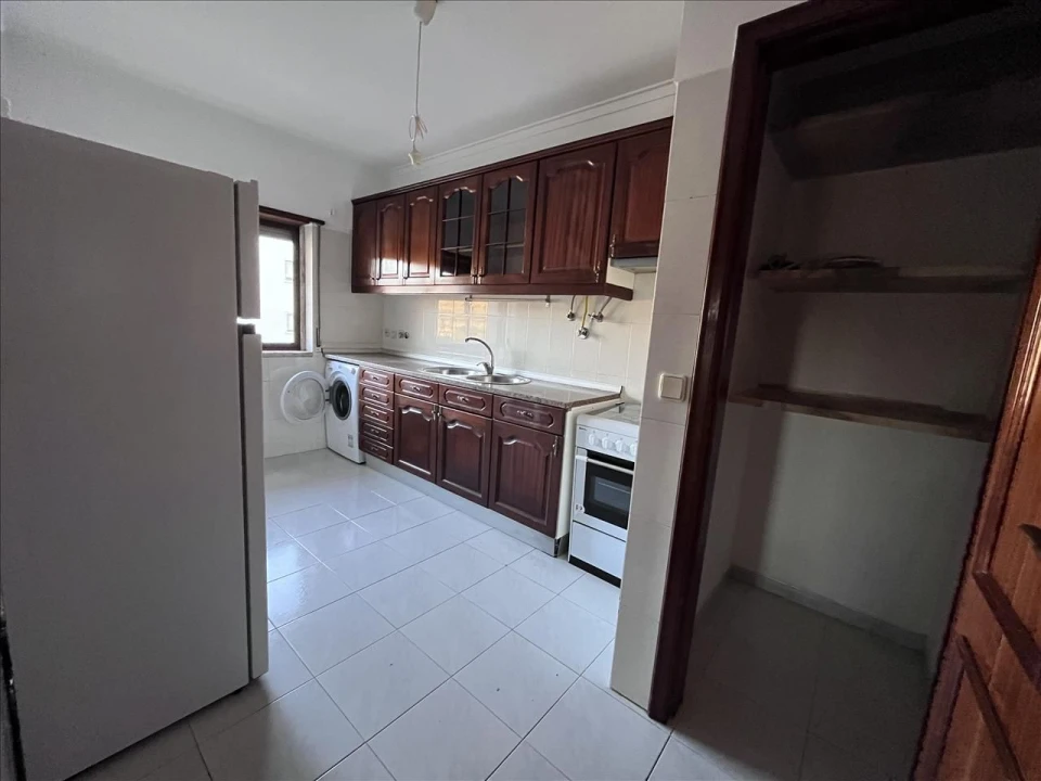 Apartamento T2 para Venda em Cacém e São Marcos Foto 6