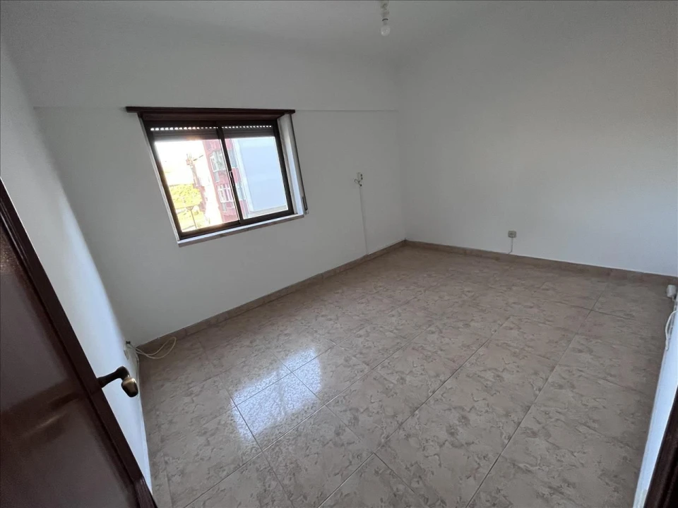 Apartamento T2 para Venda em Cacém e São Marcos Foto 9