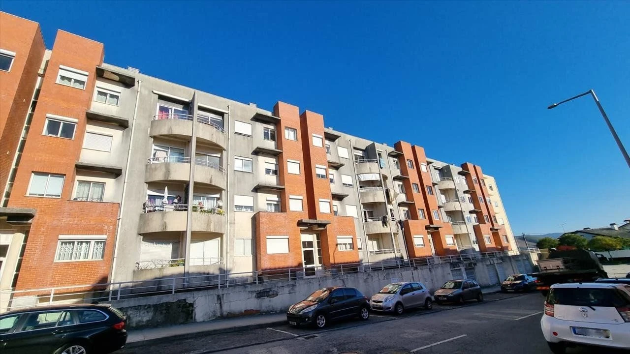 Apartamento T2 para Venda em O. Azeméis, Riba-Ul, Ul, Macinhata Seixa, Madail Foto 3