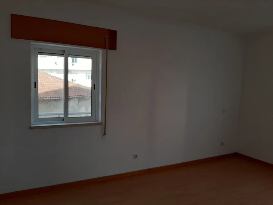 Apartamento T3 para Venda em Azambuja Foto 7