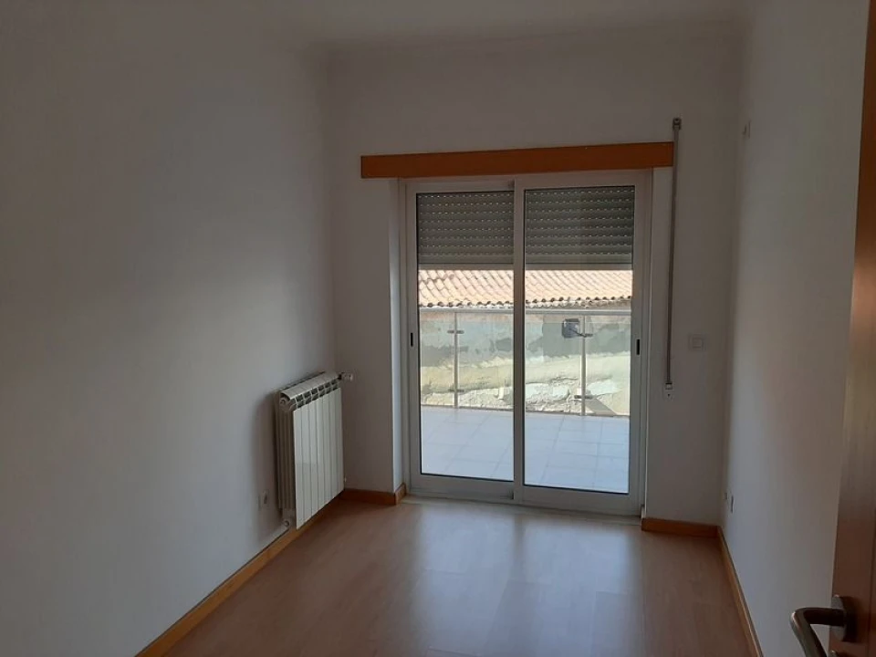 Apartamento T3 para Venda em Azambuja Foto 9