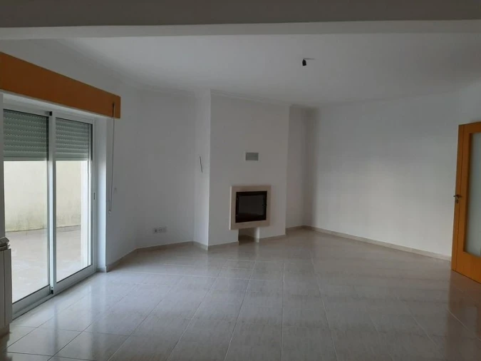 Apartamento T3 para Venda em Azambuja Foto 2