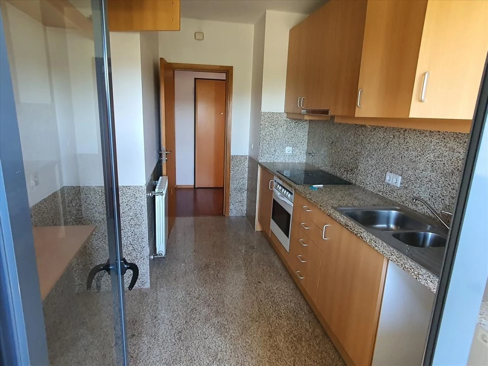 Apartamento T2 para Venda em Oliveira do Douro Foto 4