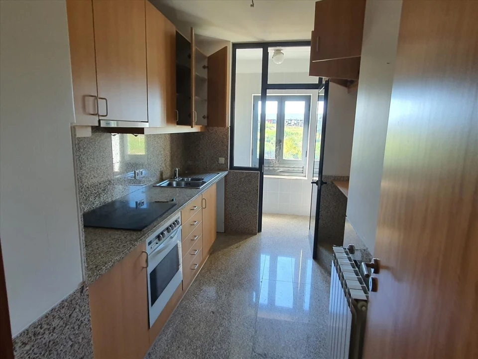 Apartamento T2 para Venda em Oliveira do Douro Foto 5