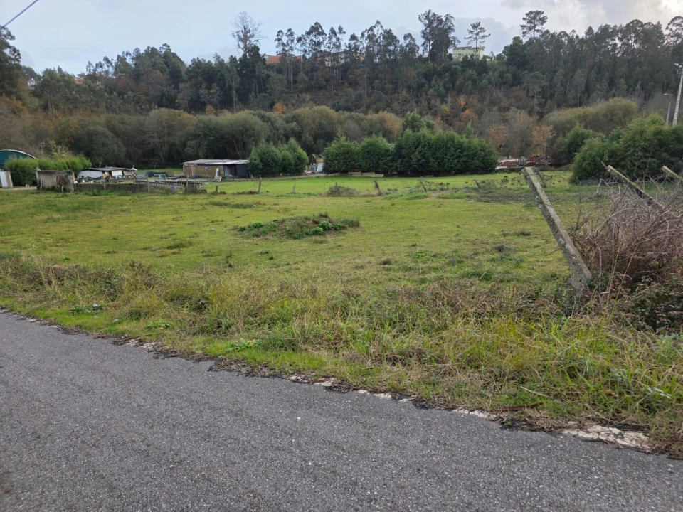 Terreno para Venda em Santa Maria da Feira, Travanca, Sanfins e Espargo Foto 1