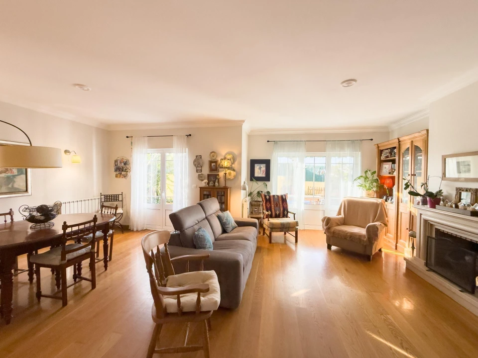 Moradia T4 para Venda em Rio de Mouro Foto 7