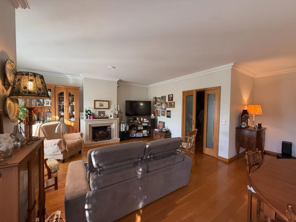 Moradia T4 para Venda em Rio de Mouro Foto 9