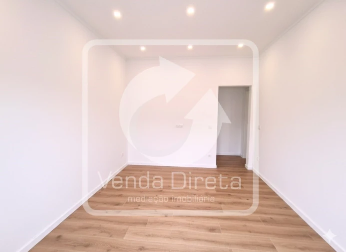 Apartamento T2 para Venda em Barreiro e Lavradio Foto 5