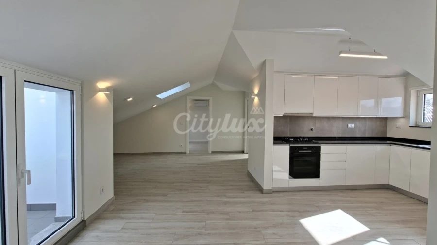 Apartamento T1 para Venda em Cascais e Estoril Foto 1