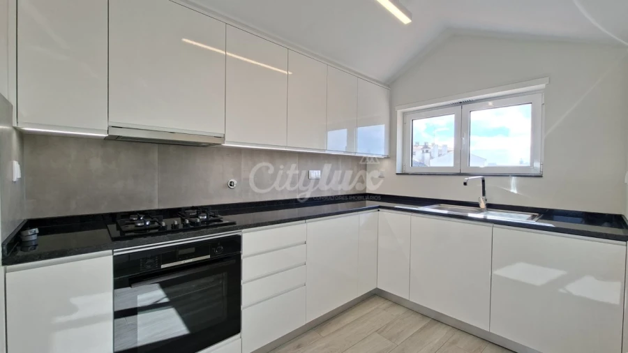 Apartamento T1 para Venda em Cascais e Estoril Foto 3