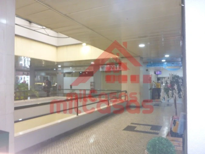 Escritório para Arrendamento em Lumiar Foto 10