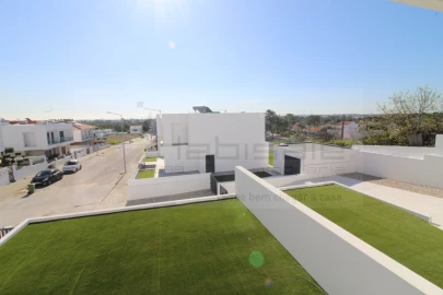 Moradia T4 para Venda em Corroios